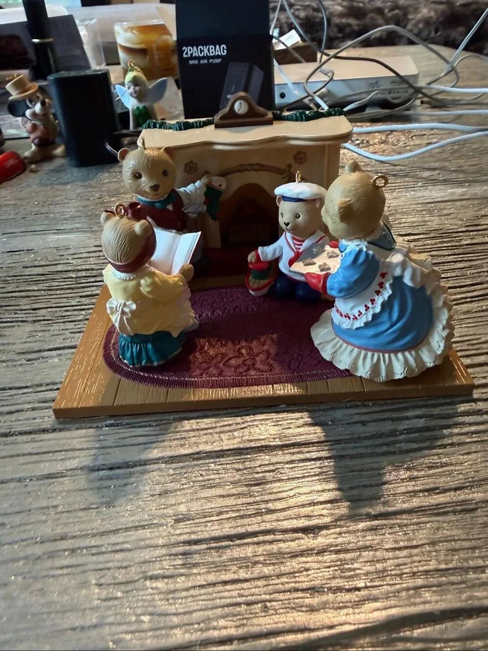 Hallmark The Bearingers Keepsake Ornaments Set of 4 PLUS Light Up Base EUC